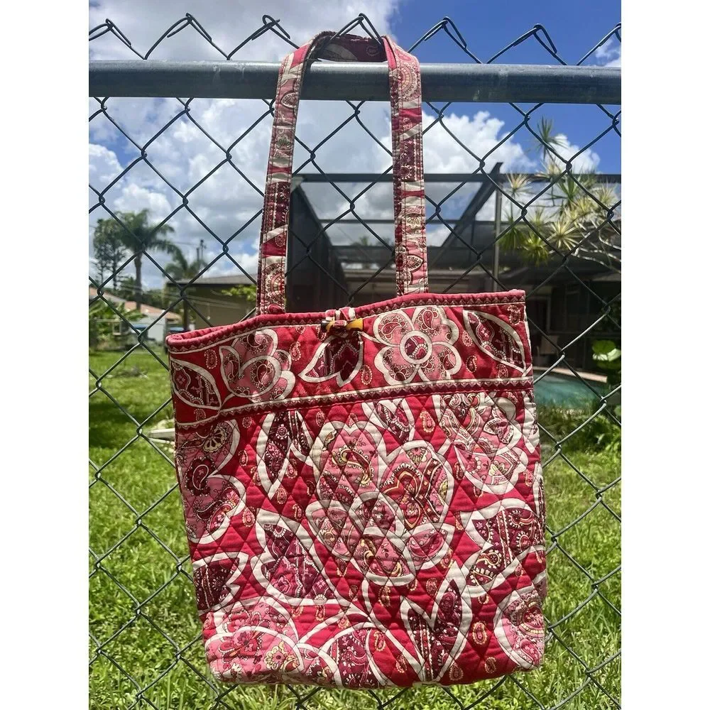 Vera Bradley Rosy Poises Shoulder Bag‎ Quilted Coastal Grandma Cottagecore Retro
